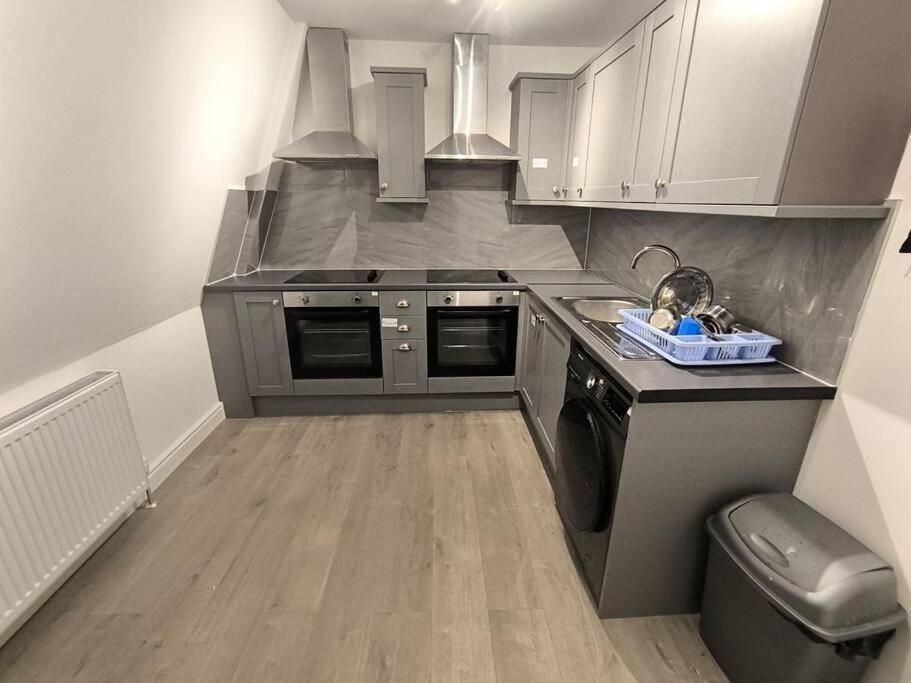 Studio Style Room, Near Tooting Broadway Station 런던 외부 사진