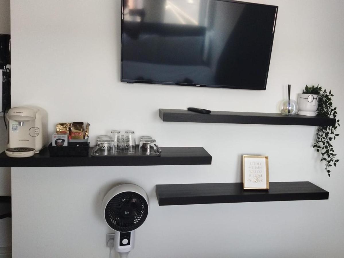 Studio Style Room, Near Tooting Broadway Station 런던 외부 사진